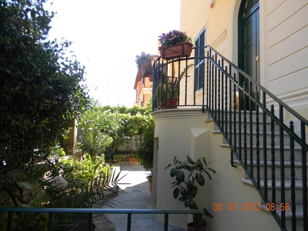 Casa Per Ferie Beato Rosaz Roma Exterior foto