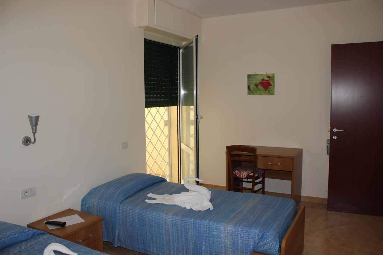 Casa Per Ferie Beato Rosaz Roma Exterior foto