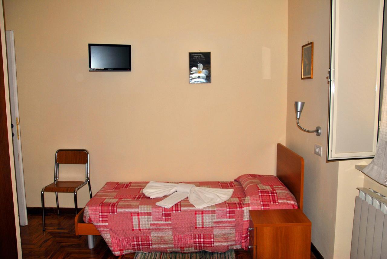 Casa Per Ferie Beato Rosaz Roma Exterior foto