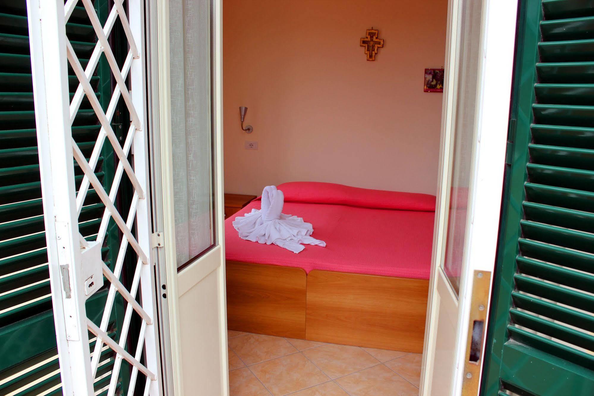 Casa Per Ferie Beato Rosaz Roma Exterior foto