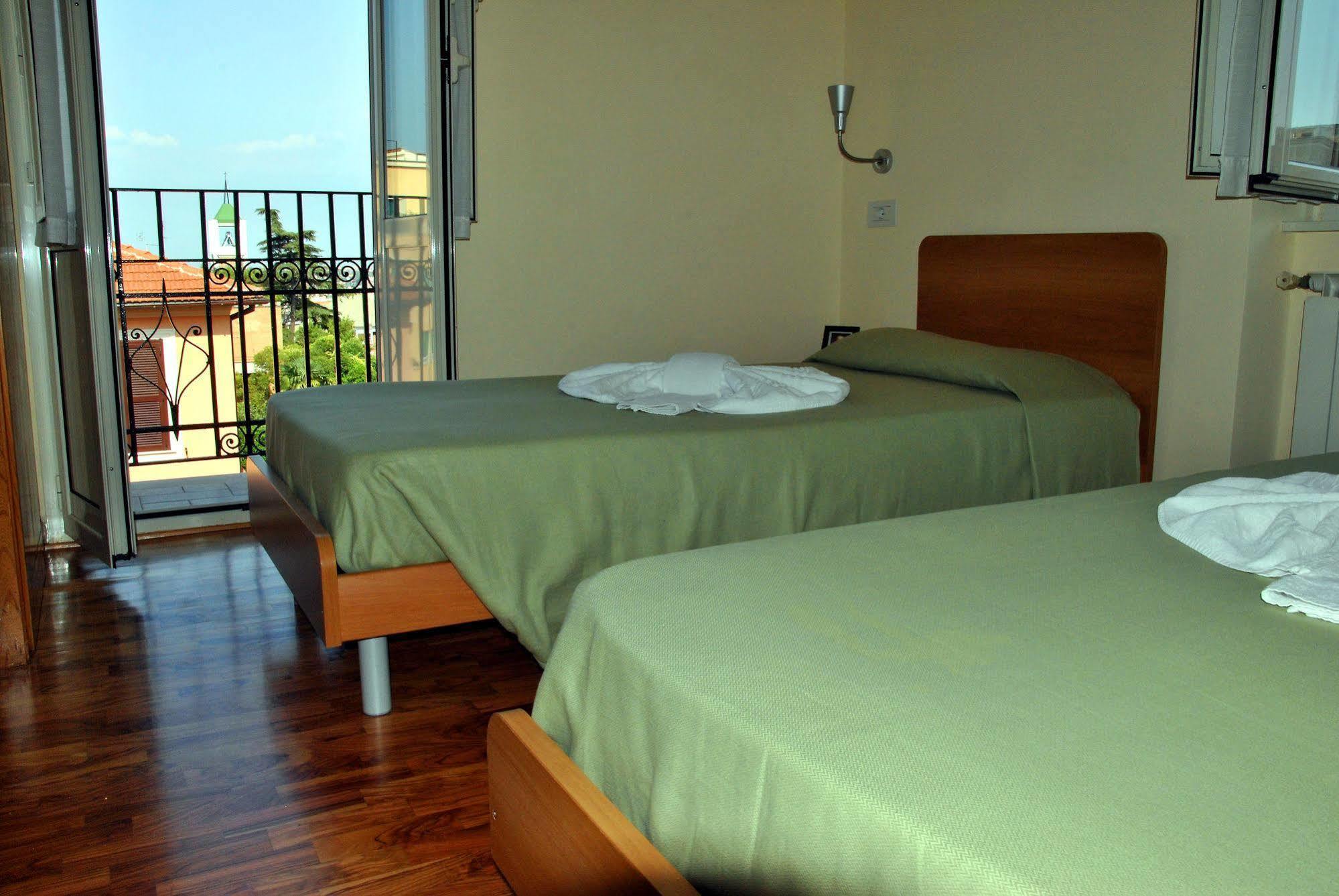 Casa Per Ferie Beato Rosaz Roma Exterior foto